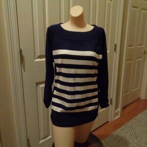 Striking navy and white summer sweater w/ relaxed neckline and sleeve ruching